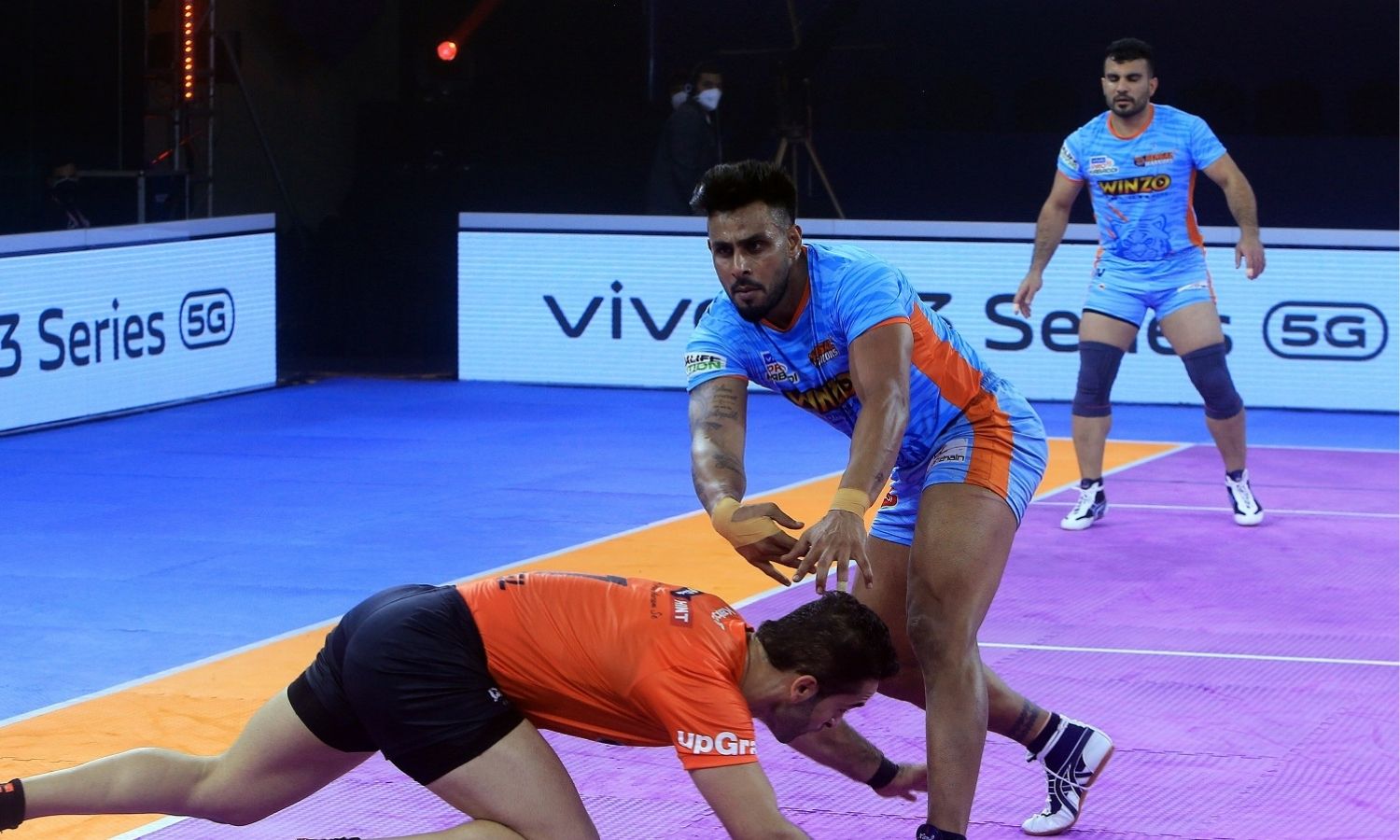 PKL 2021 Maninder Singh Scores 100 Of Bengal Warriors Raid Points