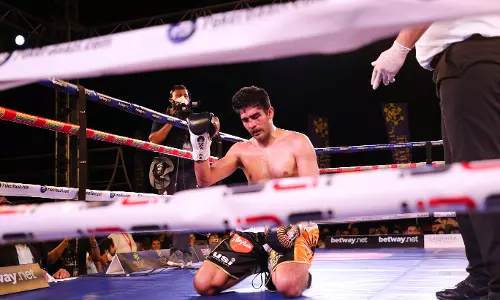 Vijender Singh vs Artysh Lopsan Boxing Fight Result — First defeat in professional boxing career for the Indian
