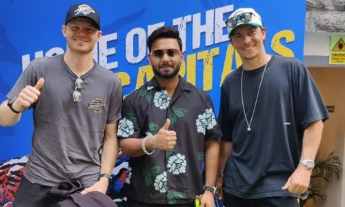 Sam Billings, Rishabh Pant and Chris Woakes have also joined the Delhi Capitals team hotel. [Source: Delhi Capitals]