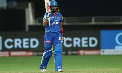 Prithvi Shaw scored a quick-fire half-century to help set up the run-chase for Delhi Capitals. [Credits: News18]