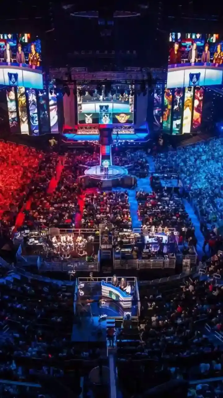 Top 10 Esports games by total prize pool.