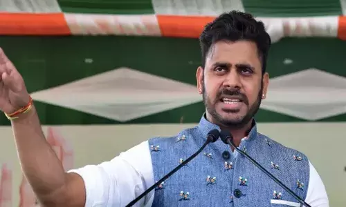 Manoj Tiwary leads in Bengal elections