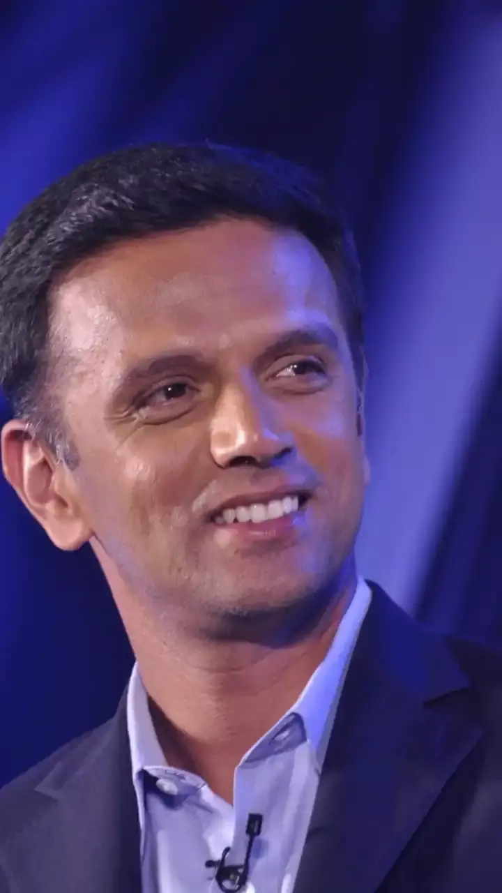 5 times Rahul Dravid proved he is a real life hero.