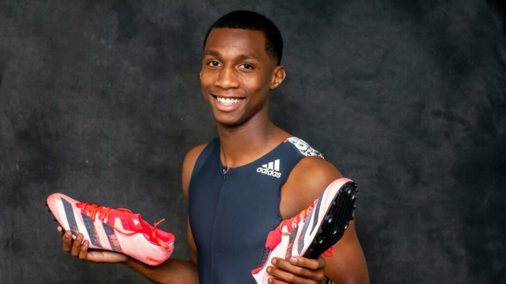 Usain Bolt's 200m world record broken