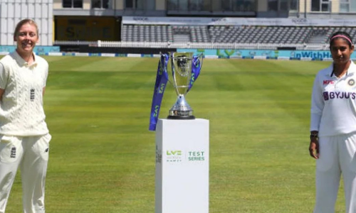 Heather Knight and Mithali Raj (Source: Aaj Tak)