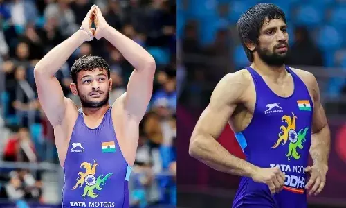 Indian wrestlers Ravi Dahiya and Deepak Punia qualify for semifinals