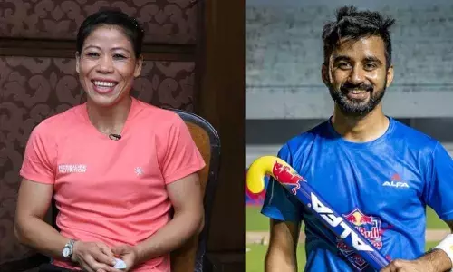 Mary Kom Manpreet Singh Bajrang Punia flag bearers