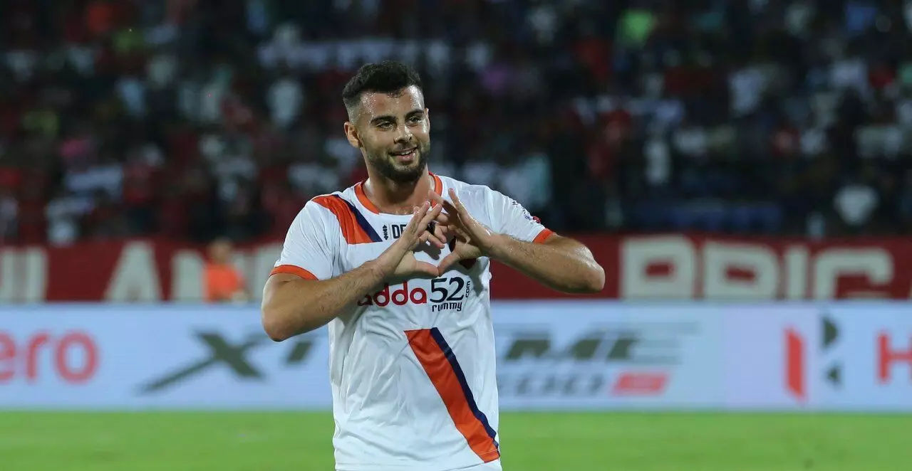 Hugo Boumous playing for FC Goa (Source: ISL Media)