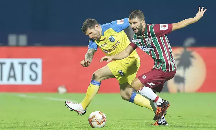 Spanish footballer Javi Hernandez playing in ISL