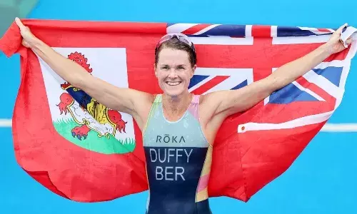 Flora Duffy celebrates winning gold