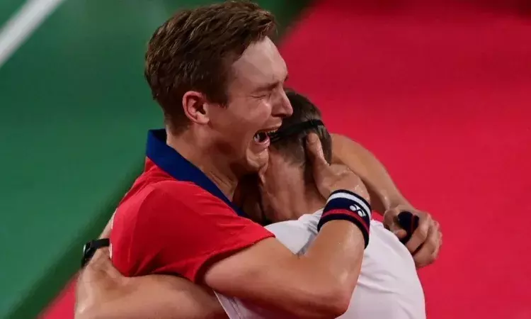 Viktor Axelsen after winning the Olympics gold medal Viktor Axelsen after winning the Olympics gold medal