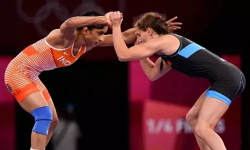 Vinesh Phogat against Vanesa Kaladzinskaya in quarterfinal bout at Tokyo Olympics Vinesh Phogat against Vanesa Kaladzinskaya in quarterfinal bout at Tokyo Olympics