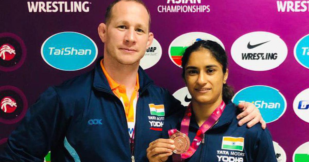 Wrestling federation president blames Vinesh Phogat's coach for using