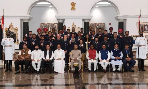 President meets Olympics contingent President meets Olympics contingent