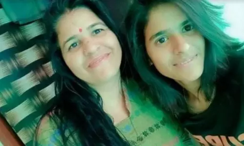 Shaili Singh with mother Vineta Singh (Source: Times of India)