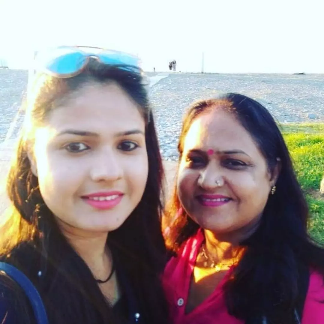 Malika Handa with her mother Renu Handa (Source: Malika Handa/Facebook)