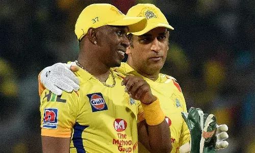 MS Dhoni and Dwayne Bravo (Source: TOI)