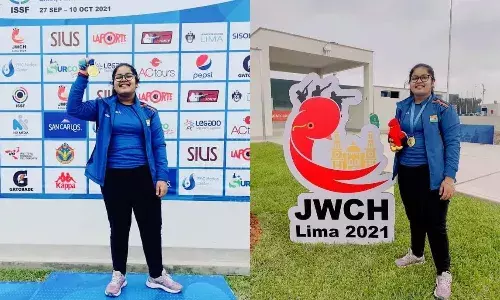 Naamya Kapoor shooting gold