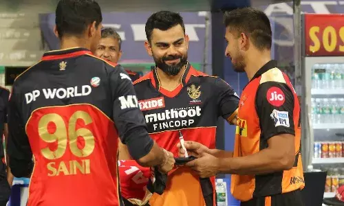 Young SRH speedster Umran Malik left Virat Kohli thoroughly impressed [Source: IPL]