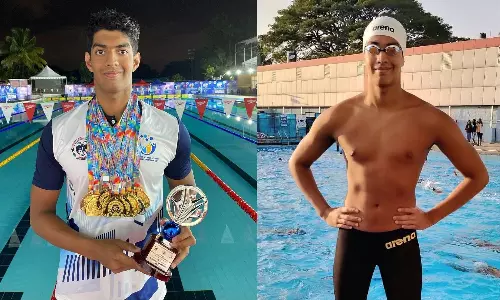 Srihari Nataraj swimming