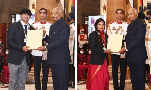 Neeraj Chopra and Mithali Raj (Source: Khel Ratna award)