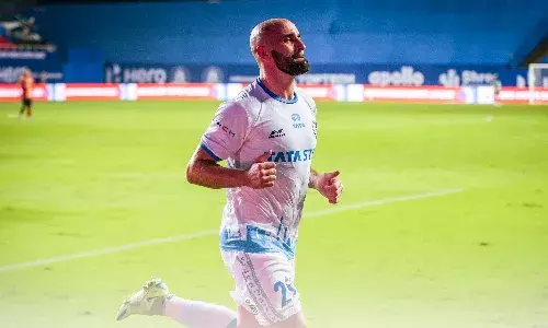 Jamshedpur FC skipper Peter Hartley spoke exclusively to The Bridge after the draw against SC East Bengal; (Image via ISL)