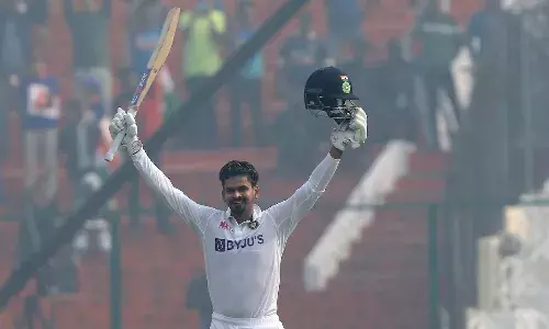 Shreyas Iyer celebrating his 1st test century (Source: BCCI)