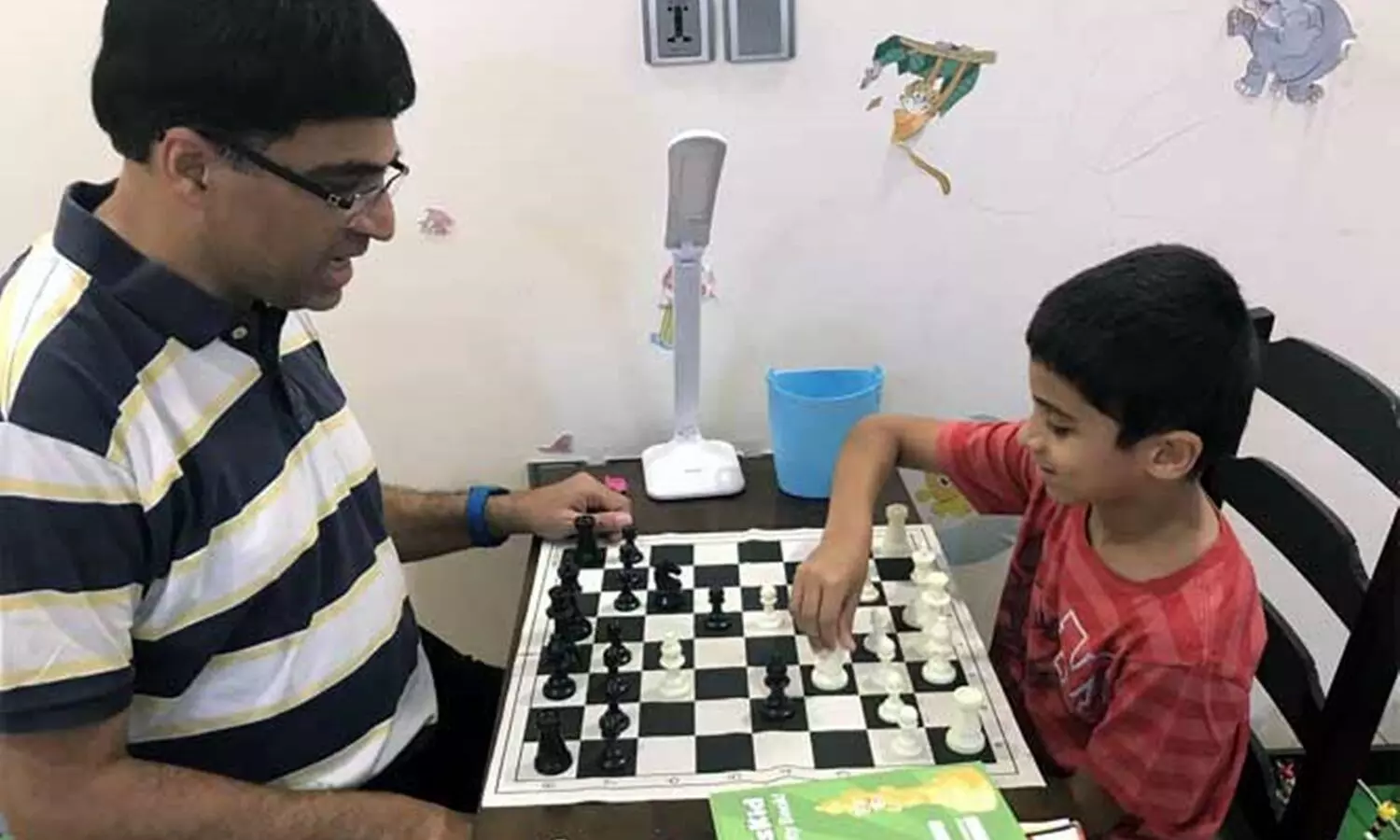 Viswanathan Anand's son gives him a surprise gift which lands up