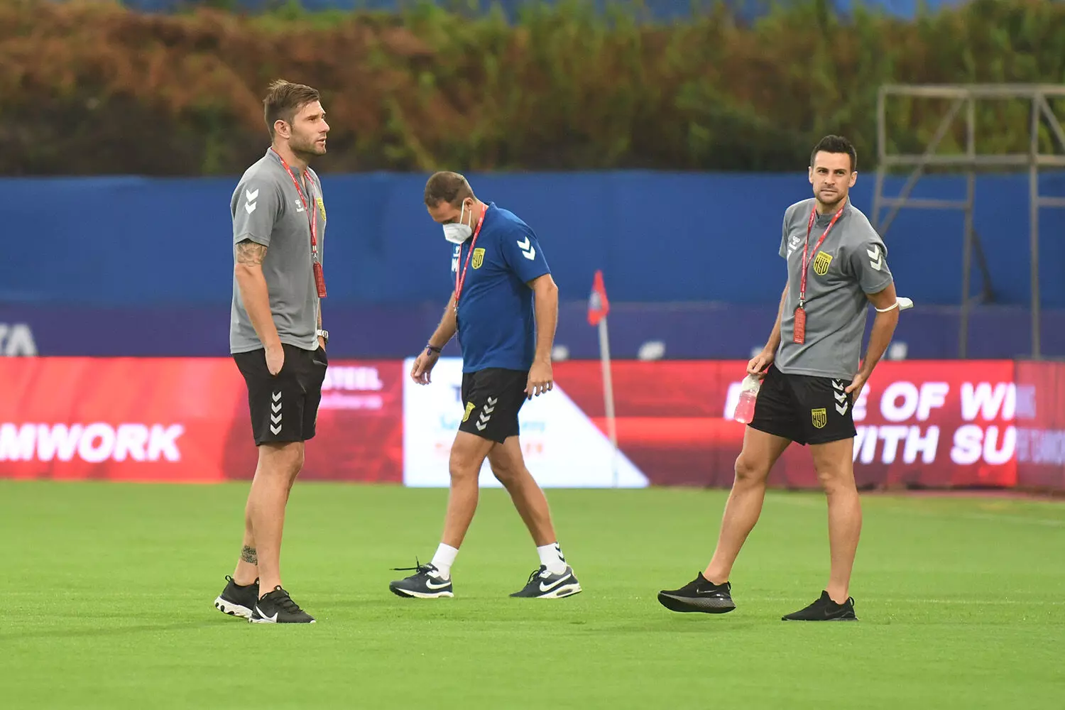 Juanan and Joel Chianese before the match; (Image via HFC Media) Juanan and Joel Chianese before the match; (Image via HFC Media)