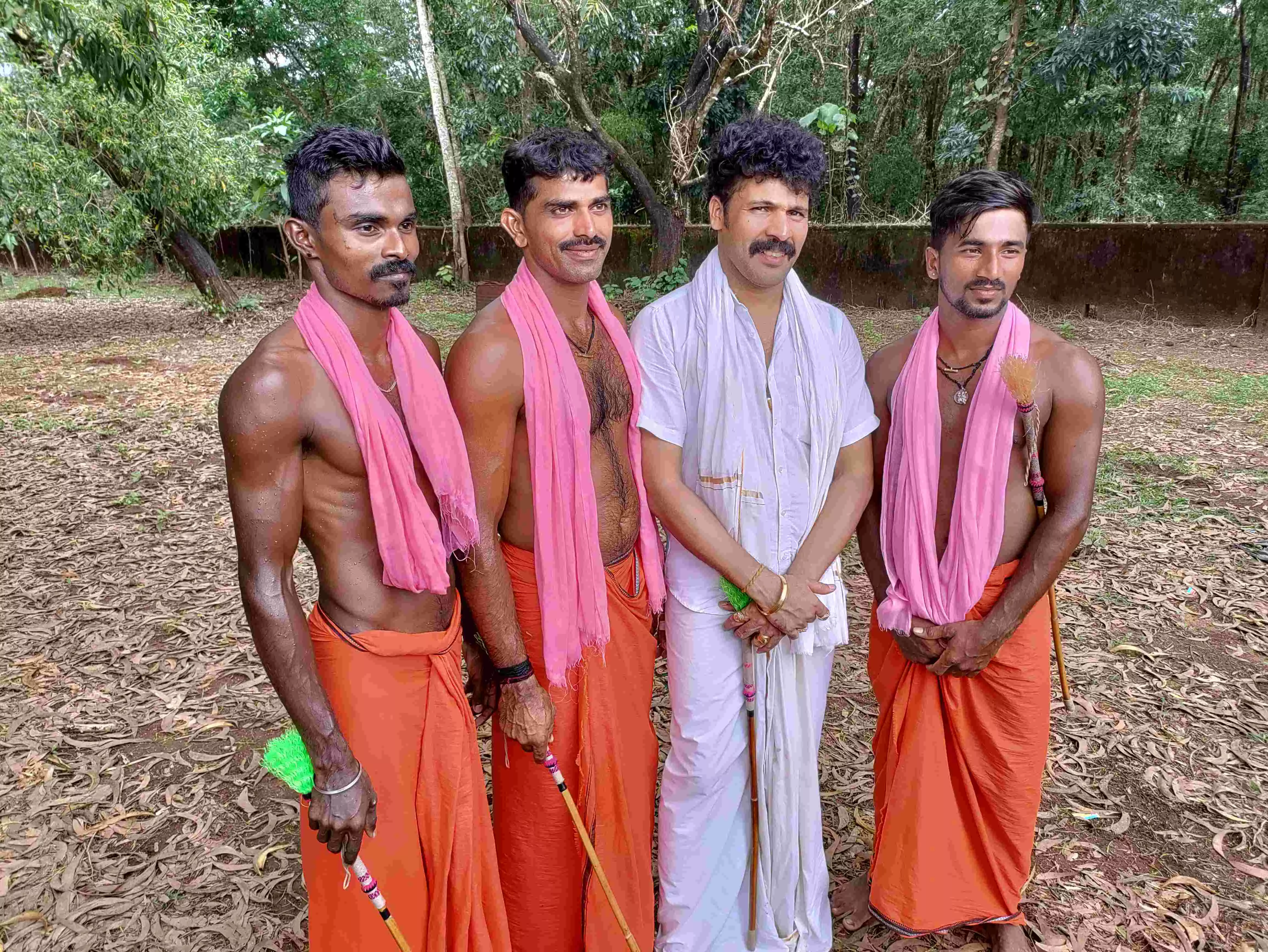 Viswanath Devadiga (right) - the closest rival to Gowdas race timings - will be turning out for Jagadish Shettys (in white) team in the 2021/22 season.