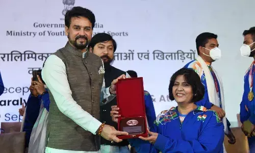 Paralympic Committee of India president Deepa Malik with Sports Minister Anurag Thakur (Source: Deepa Malik/Twitter)