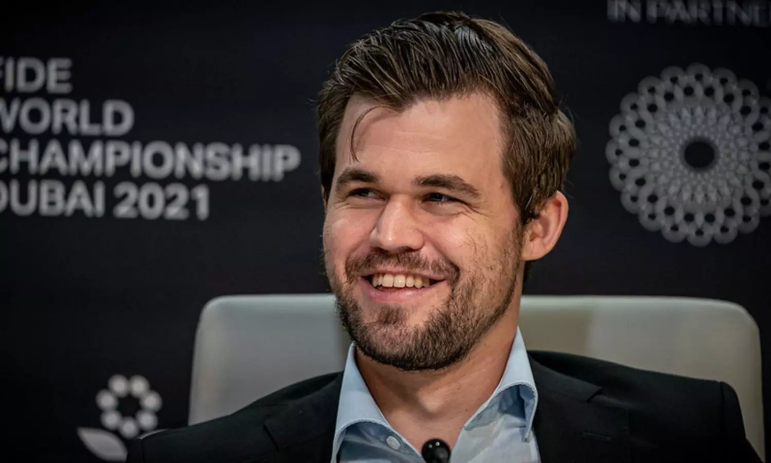 Magnus Carlsen quits match without explanation amid apparent feud with  fellow grandmaster Hans Niemann