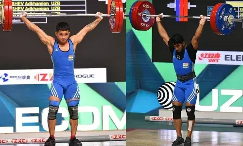 Jeremy Lalrinnunga and Achinta Sheuli weightlifting