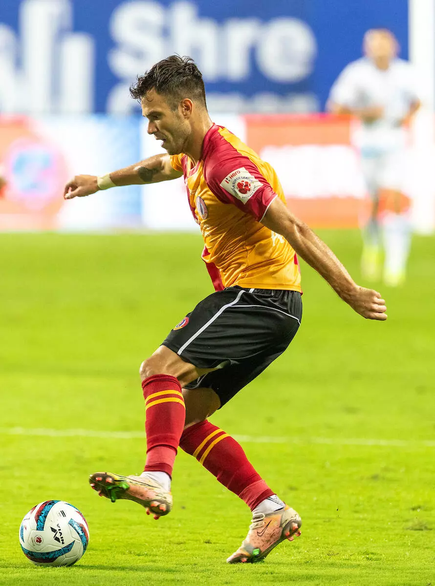 Perosevic in action; Via ISL Media Perosevic in action; Via ISL Media