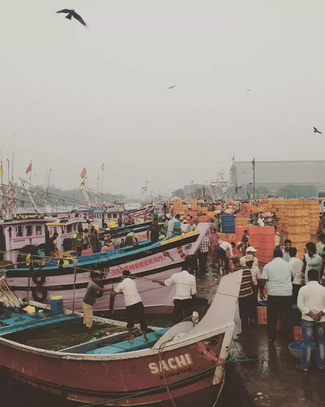 A fish market in Kodi Bengre