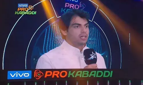 Neeraj Chopra recites national anthem at the PKL opener (Screenshot)