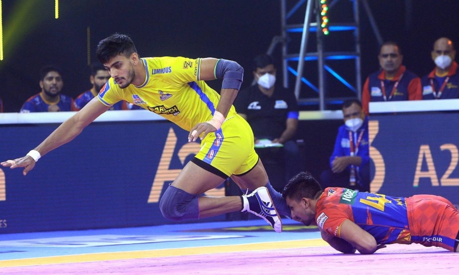 U.P. Yoddha cross swords with a confident Tamil Thalaivas side in