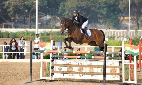 Zahan Setalvad show jumping