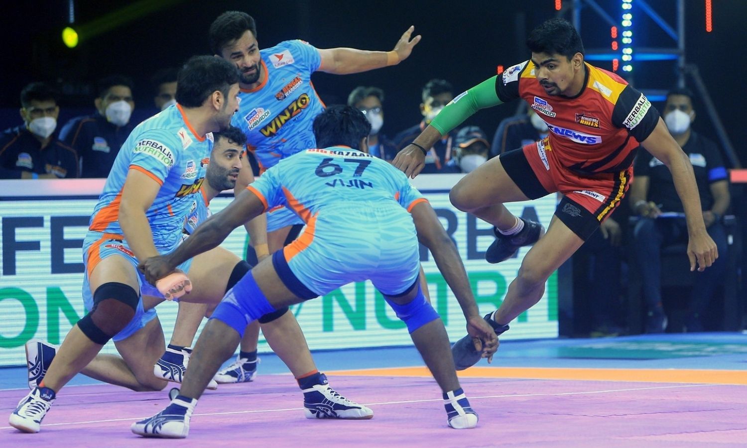 PKL 2021: Bengal Warriors Overcome Bengaluru Bulls Despite Pawan ...