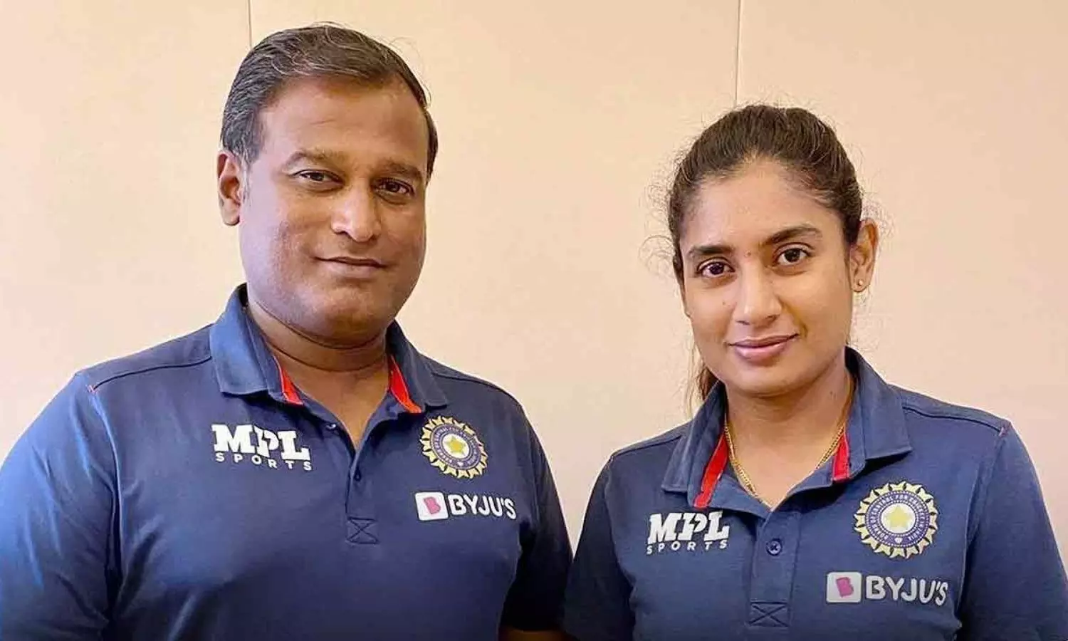 Indian womens cricket team head coach Ramesh Powar with skipper Mithali Raj (Source: BCCI)