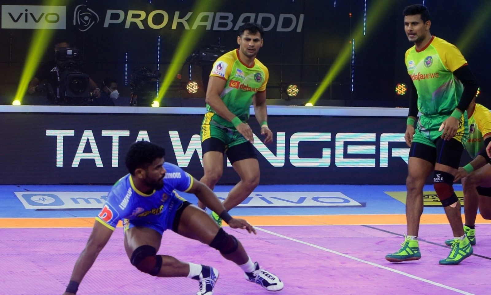 Vivo Pro Kabaddi: Tamil Thalaivas beat Patna Pirates 40-37