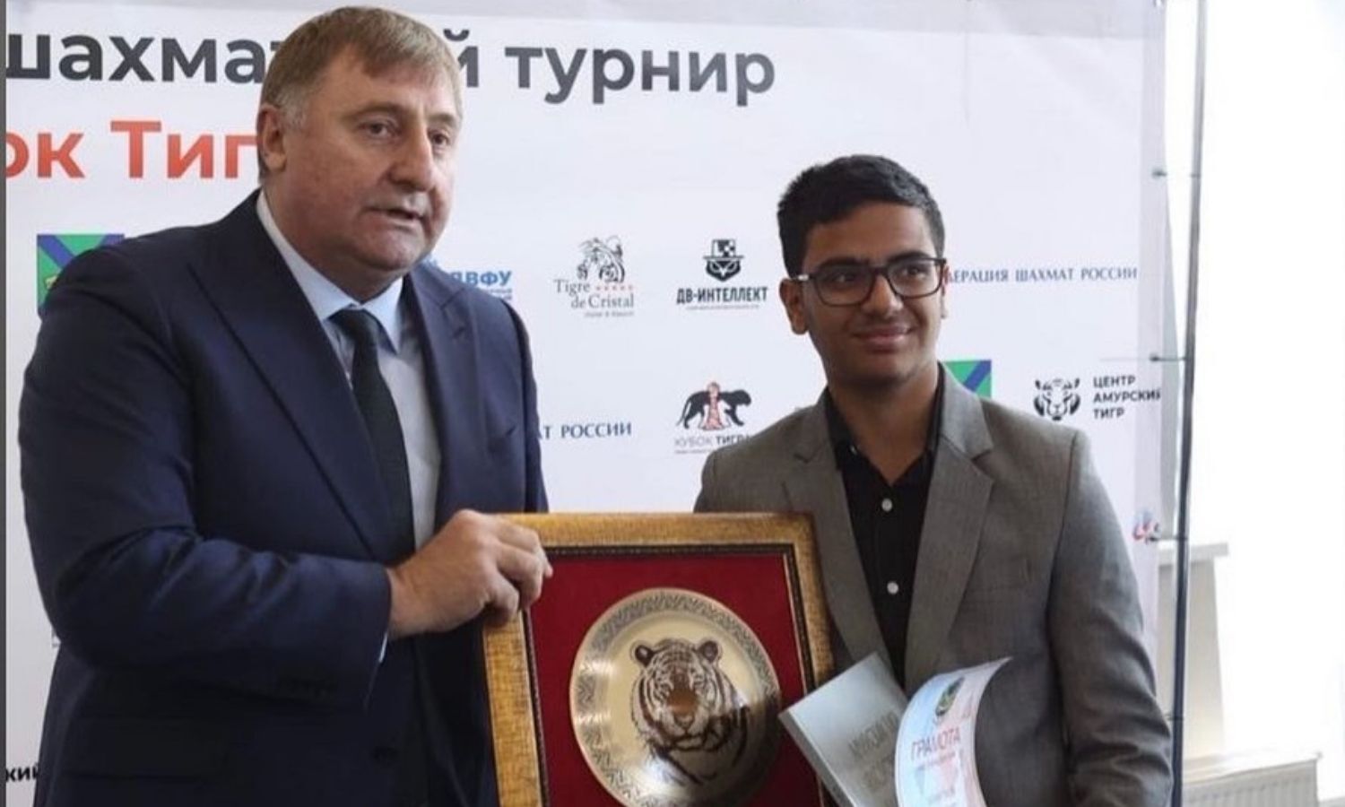 Raunak Sadhwani dominates 28th Abu Dhabi Chess Festival Blitz 2022