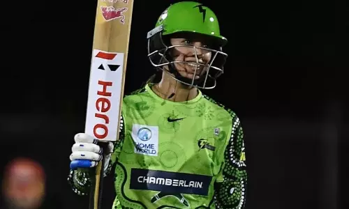 Smriti Mandhaha wins Sydney Thunders Homestar Star of the Season award (Source: NDTV)