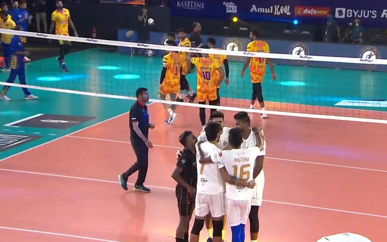Prime Volleyball League Ahmedabad Defenders beat Chennai Blitz by 3-2 — Highlights
