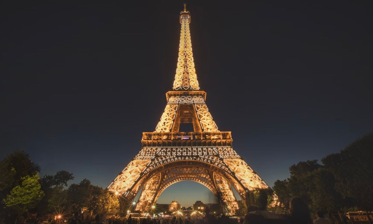 Paris to host 2024 Summer Olympics, with Eiffel Tower in starring role