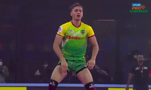Pro Kabaddi: Mohammadreza Chiyaneh becomes the first defender to score 10 High 5s in a PKL season