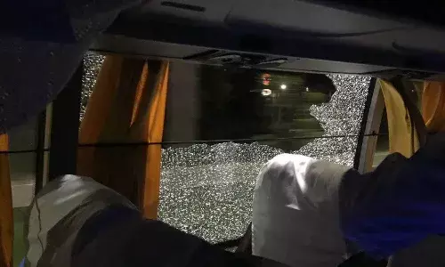 Brazilian football team bus pelted with rocks; players injured Brazilian football team bus pelted with rocks; players injured