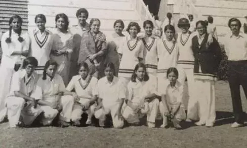 Mahendra Kumar Sharma with his womens cricket team (Source: The Hindu)