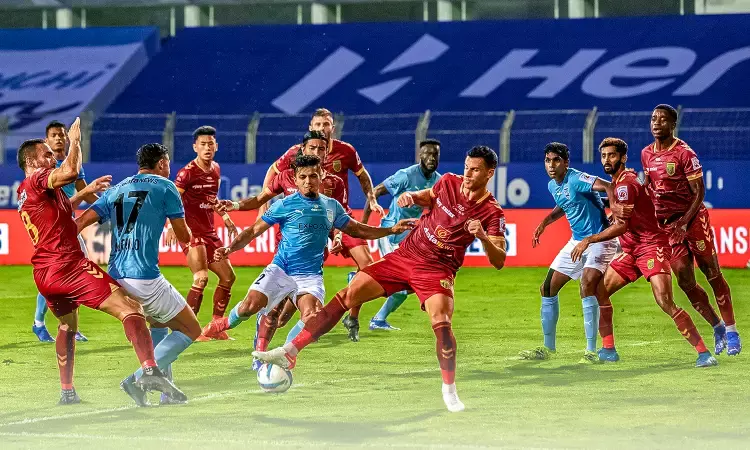ISL 2021-22: Mumbai City eyes a win against Hyderabad to keep their playoff hopes alive