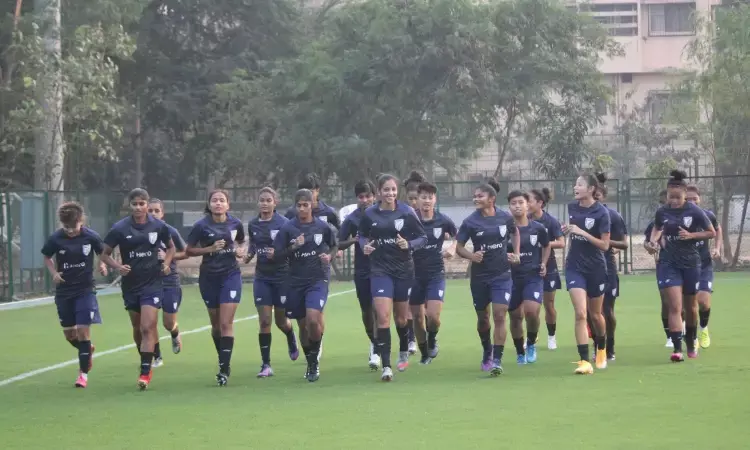 Indian womens football team at a training (Source: India football/Twitter)
